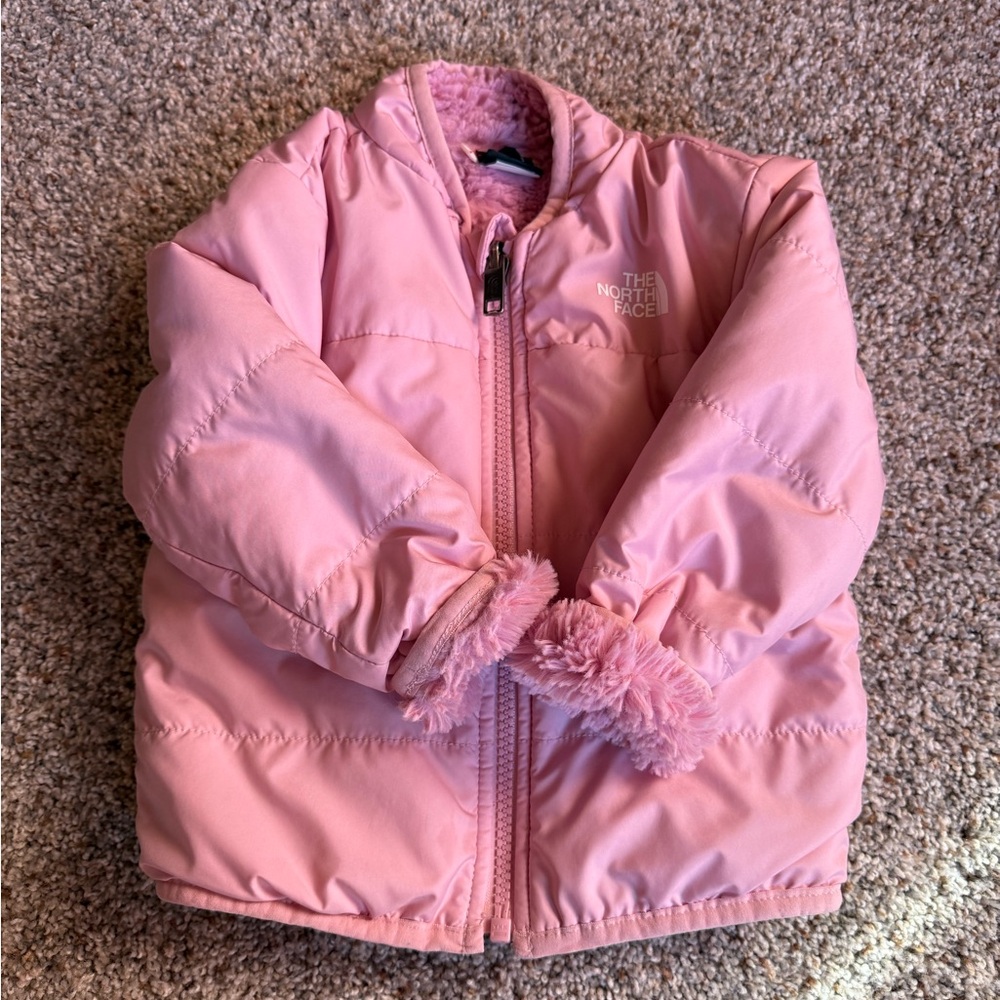 The North Face Pink Puffer Jacket for Kids - Picture 3 of 9